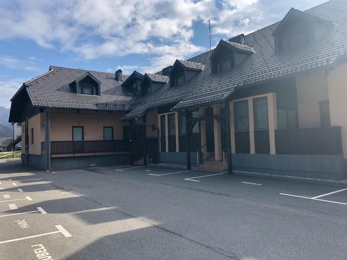 Sport & Sunny Cosy Alpine Retreat Apartment Kranjska Gora Luaran gambar